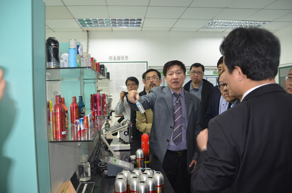 13�Ҹ�ý�ߌ���ʿ������L�W�����b